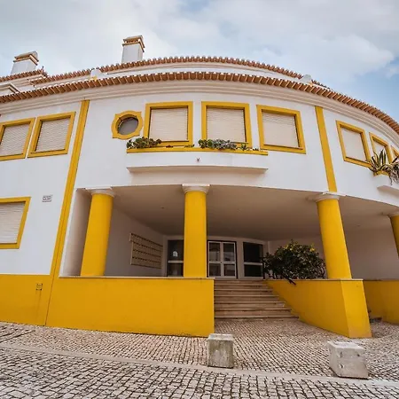 Maria Sabe - * Santa Cruz (Oeste)